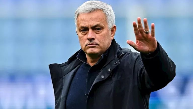 جوزيه مورينيو: ينتقد التحكيم الإسباني قبل مواجهة روما في دوري أبطال أوروبا