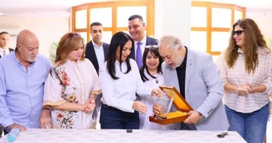 إلهام شاهين توجه رسالة شكر لوزيرة التضامن بعد زيارة دار كبار الفنانين