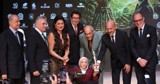 تكريم هاني رمزى وأحمد بدير ووفاء عامر وبطلة فيلم افتتاح مهرجان VS-FILM
