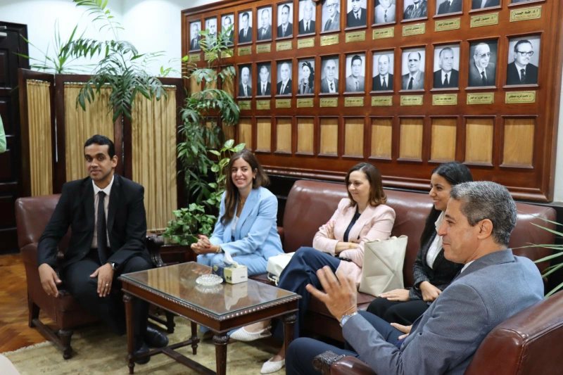 جامعة الإسكندرية توقّع اتفاقية لإتاحة درجة مزدوجة بنظام (3+2) مع جامعة «سي واي سيرجي باريس» الفرنسية