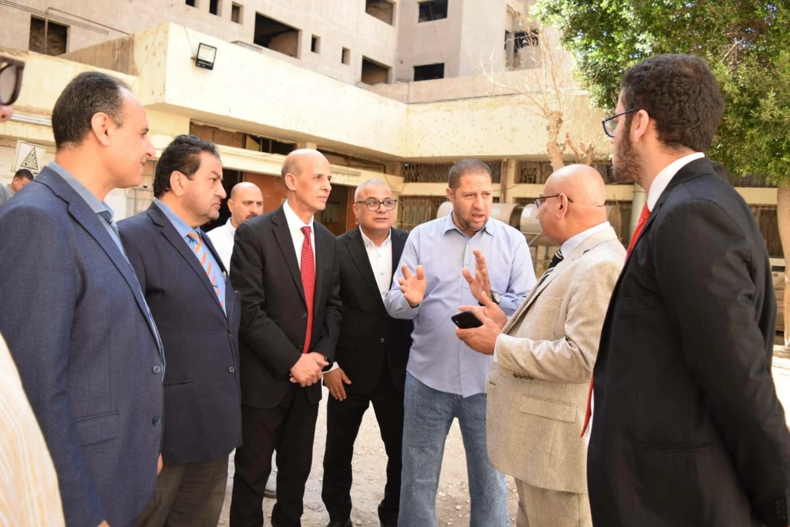 تطورات الحالة الصحية لمصابي حادث تصادم الأتوبيس وسيارة النقل على طريق بني سويف المنيا