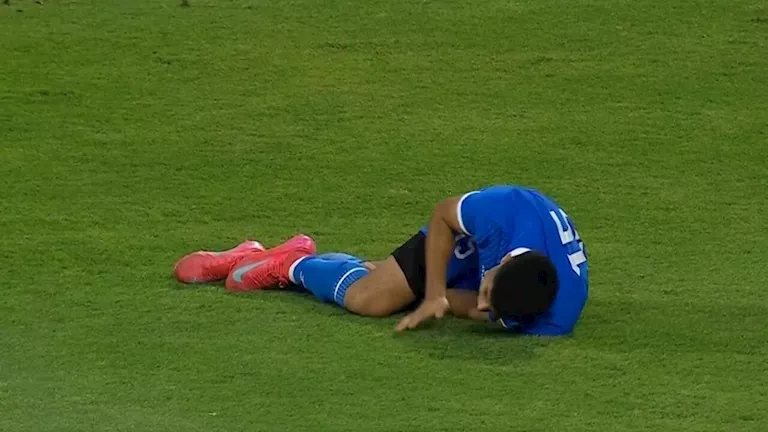لاعب بترول أسيوط يوجه رسالة لحكم مباراة الزمالك قبل الجراحة