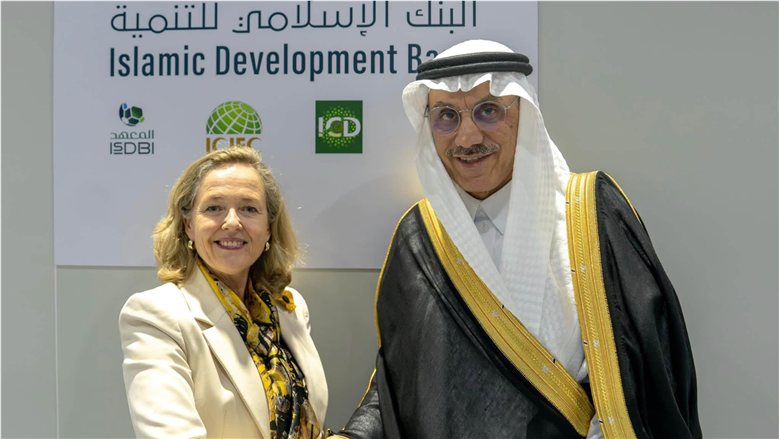 رئيس بنك الاستثمار الأوروبي تبحث مع رئيس بنك التنمية الإسلامي دعم تمويل المشروعات الكبرى بالدول النامية