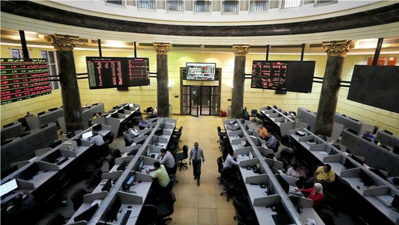 تباين أداء مؤشرات البورصة بمستهل تعاملات الاثنين.. والسيولة تتجه لاكتتاب "حالا"