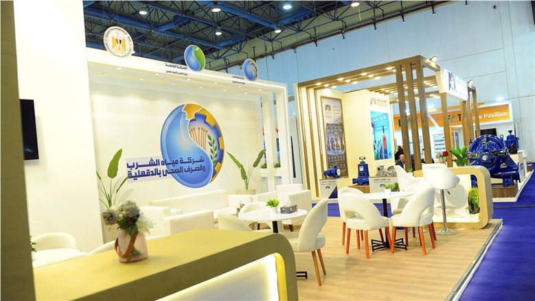 مدبولي يتفقد أجنحة الشركات والجهات المشاركة بمعرض تكنولوجيا المياه والصرف الصحي