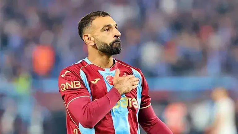 هل يلعب صلاح على النجيل الصناعي مع طرابزون بعد ضمه للقائمة؟.. مصدر يوضح