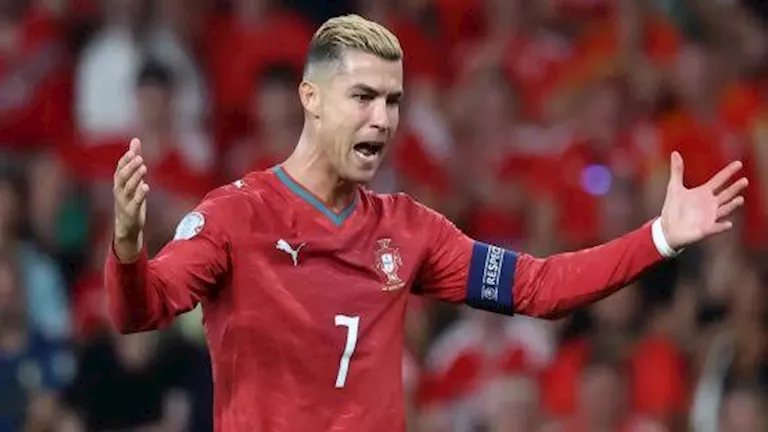 موقف رونالدو من الانضمام لقائمة البرتغال في نوفمبر بعد الأزمة الأخيرة