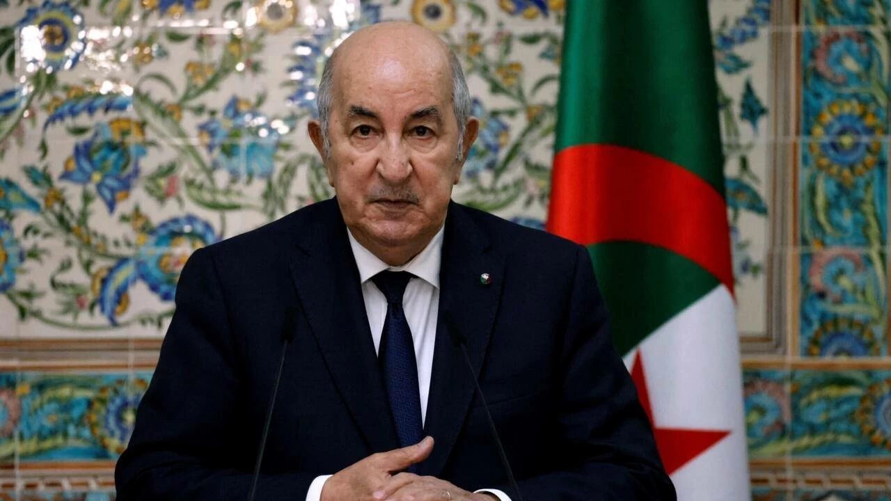 رئيس الجزائر يقر إرسال وحدات من الجيش إلى النيجر