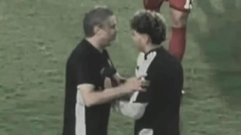 لماذا ذهب إمام عاشور لمدرب الزمالك بعد الهدف الثاني؟