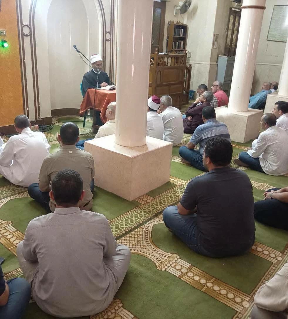لنشر الفكر الوسطي المستنير.. عقد المجلس العلمي بمسجد الفتح الإسلامي بالمنيا