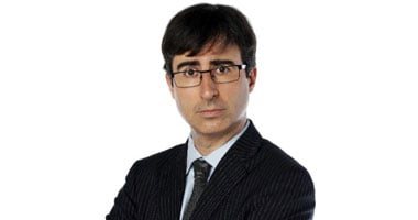 جون أوليفر يحذر من تنامى الأفكار النازية داخل الحزب الجمهورى.. اعرف السبب