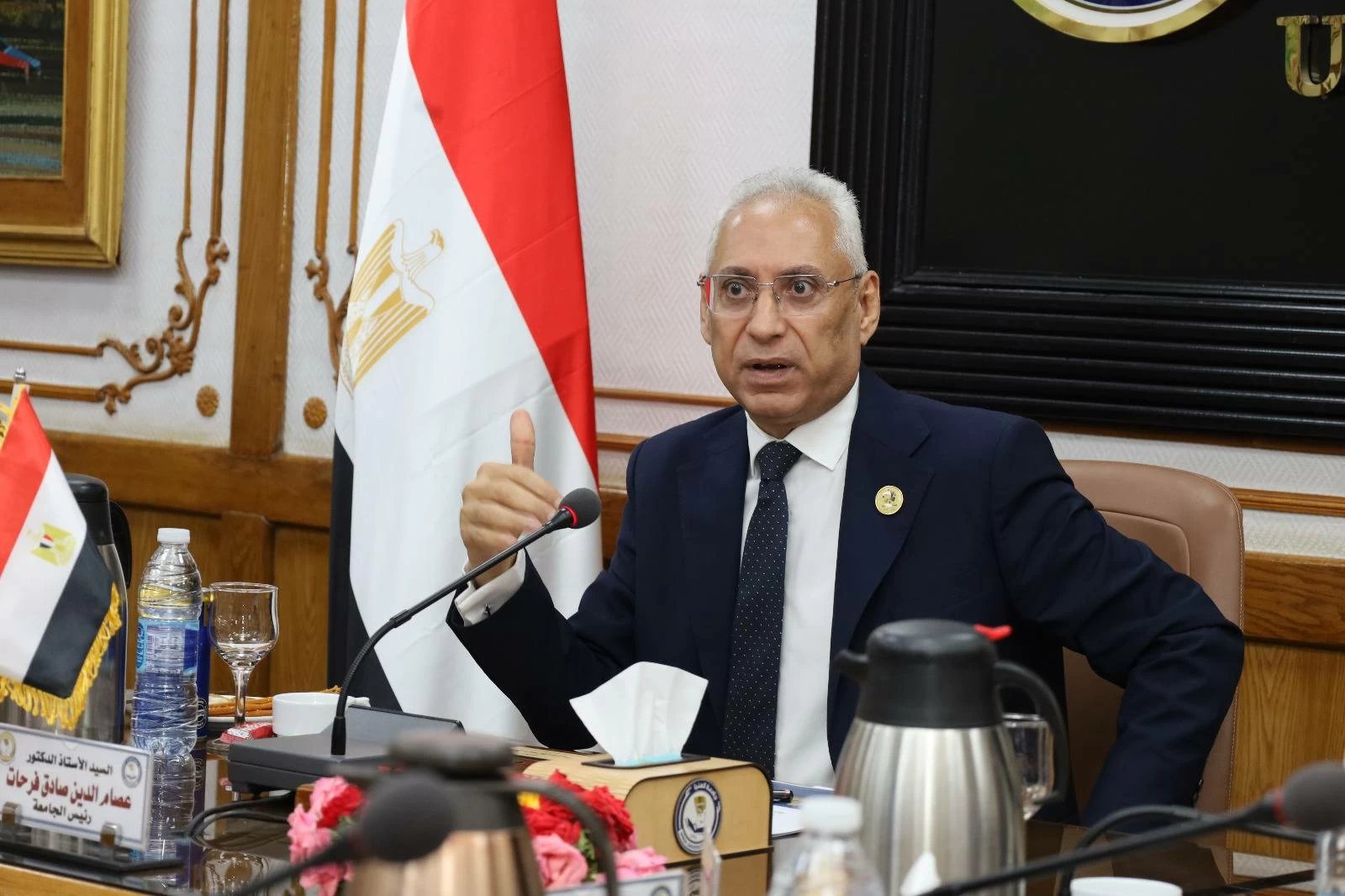 «رئيس جامعة المنيا»: هناك استهداف معنوي لشخصي.. وينفي حصوله علي سيارة هدية ومبالغ مالية