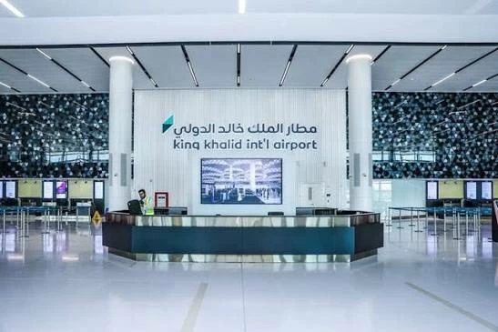 مقتل 3 سعوديين في اعتداءين استهدفا مطار الملك خالد الدولي