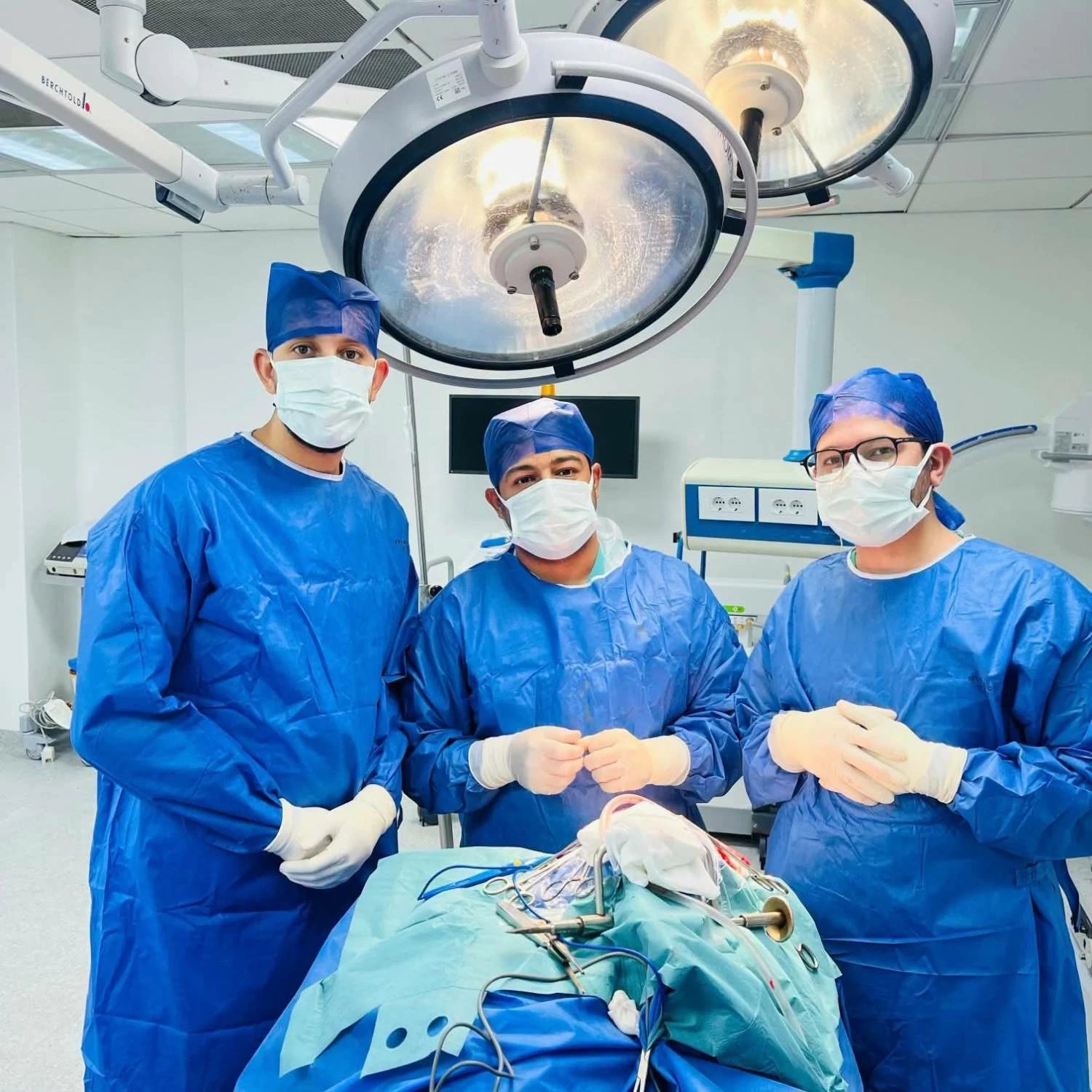 إنقاذ حالتين من تجمعات دموية بالمخ في مستشفى العريش