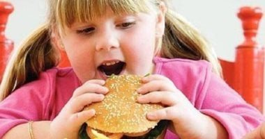 400 مليون طفل يعانون من زيادة الوزن حول العالم.. كيف نحمى الأبناء؟