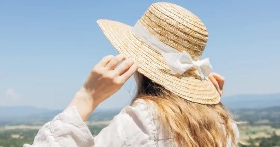 بعد سنوات من الألم بسبب أشعة الشمس.. علاج تجريبى يغير حياة شابة أمريكية