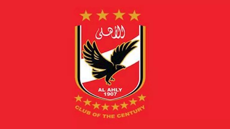 وصول بعثة الفريق وإصابة الساعى.. ماذا حدث في الأهلي أمس الأحد؟
