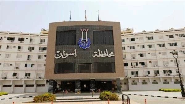 بسبب قصور «التقنين ومخالفات البناء».. نقل نائب الوحدة المحلية بـ«دراو» للعمل موظفًا بالسباعية