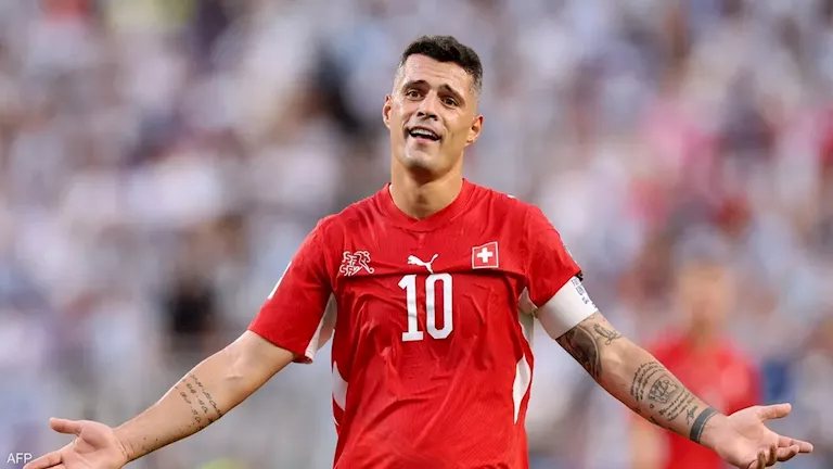 عقوبة ضخمة لنجم منتخب سويسرا في قضية تزوير شهادة كوفيد-19.. ما القصة؟