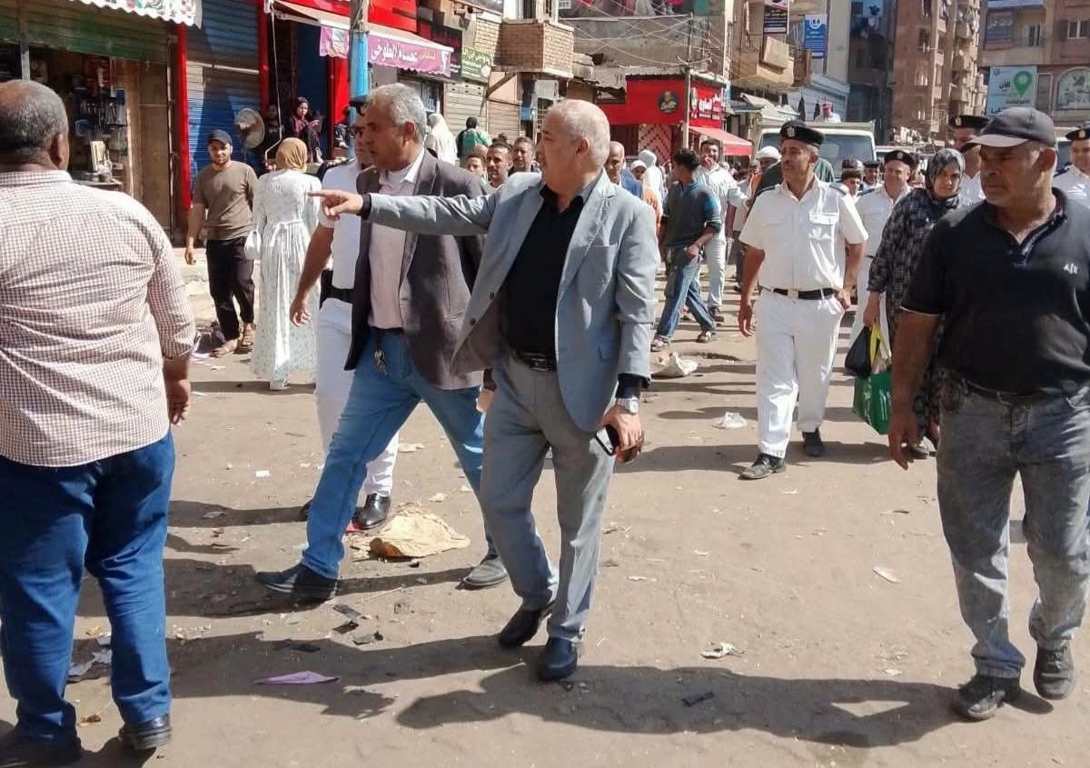 إزالة 200 طن مخلفات وتحرير 115 محضرًا في حملة مكبرة لضبط الشارع بمدينة طوخ
