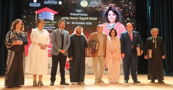 إسعاد يونس: فخورة بتكريمى فى ملتقى المسرح الجامعى.. وحافظوا على شغفكم بالفن