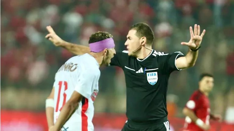 مشادة إمام عاشور وخناقة عضو الأهلي.. لقطات لم تشاهدها في قمة الأهلي والزمالك